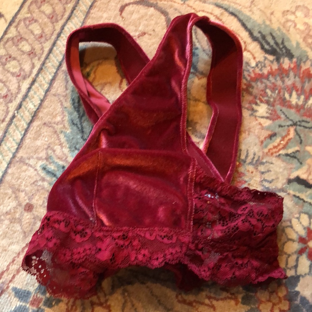 Auden Women’s Red Velvet Plunge Bralette Size Small - Picture 10 of 16
